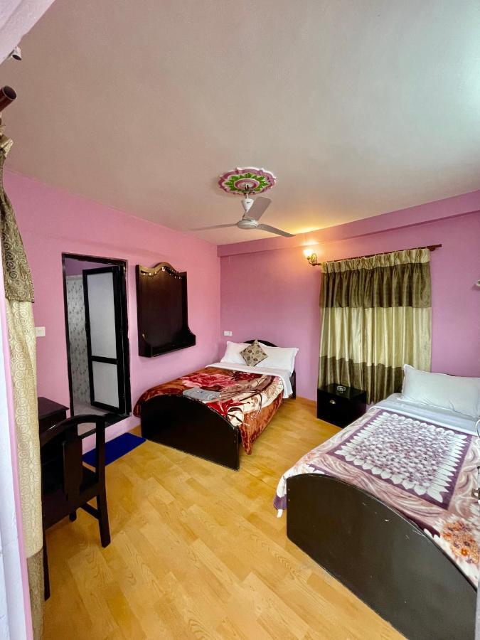 Hotel Santana Pokhara Exterior foto
