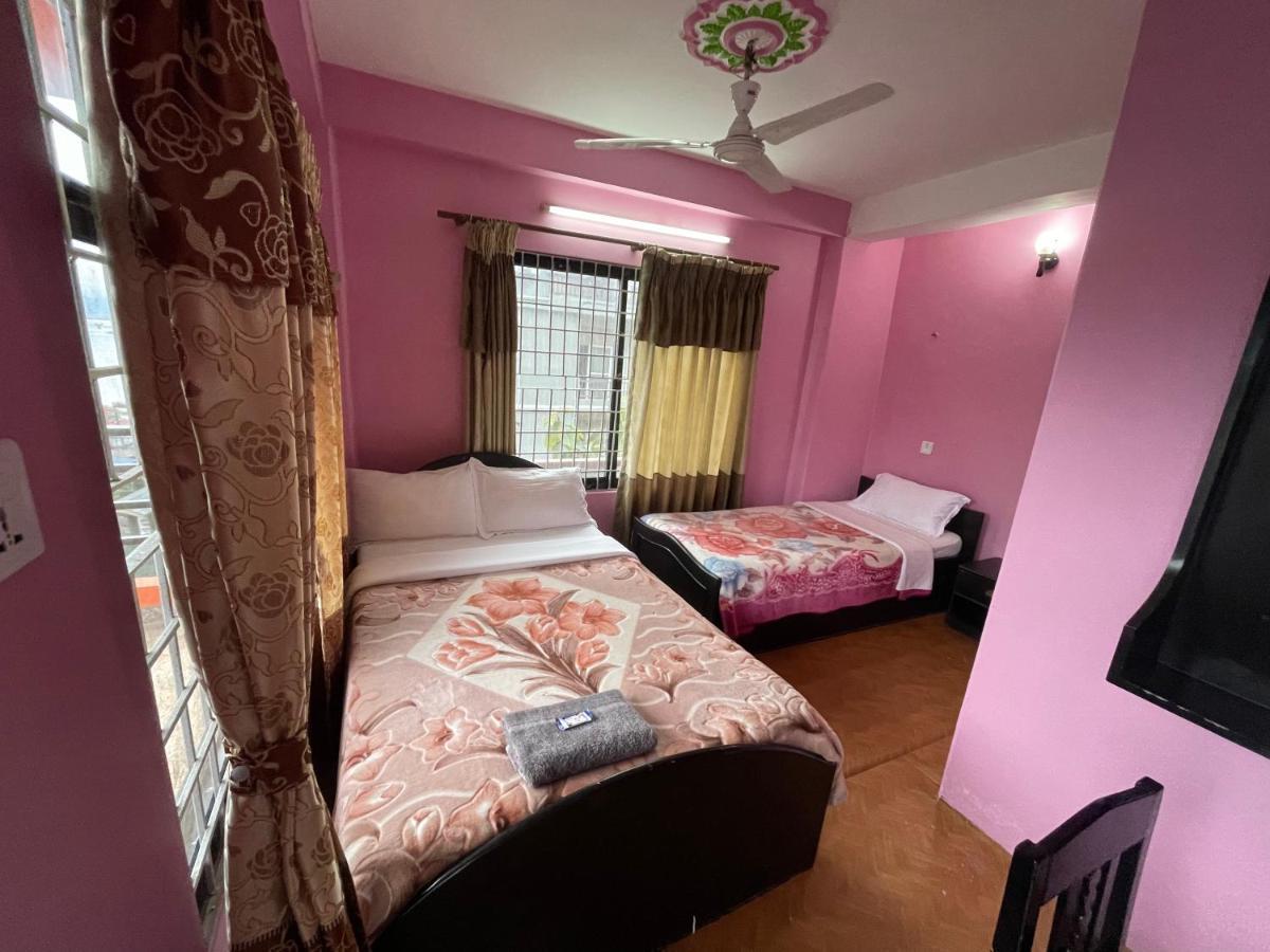 Hotel Santana Pokhara Exterior foto