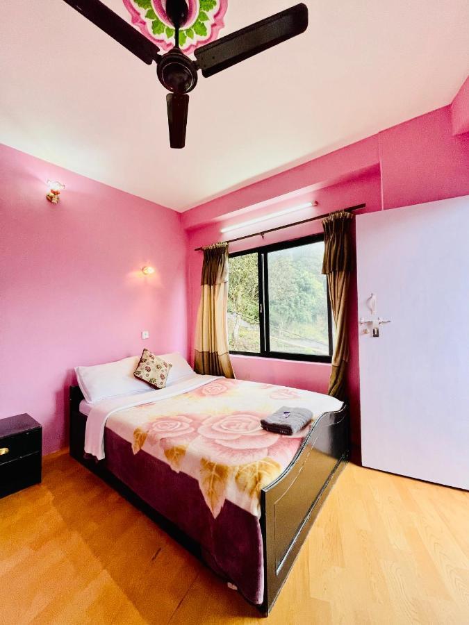 Hotel Santana Pokhara Exterior foto