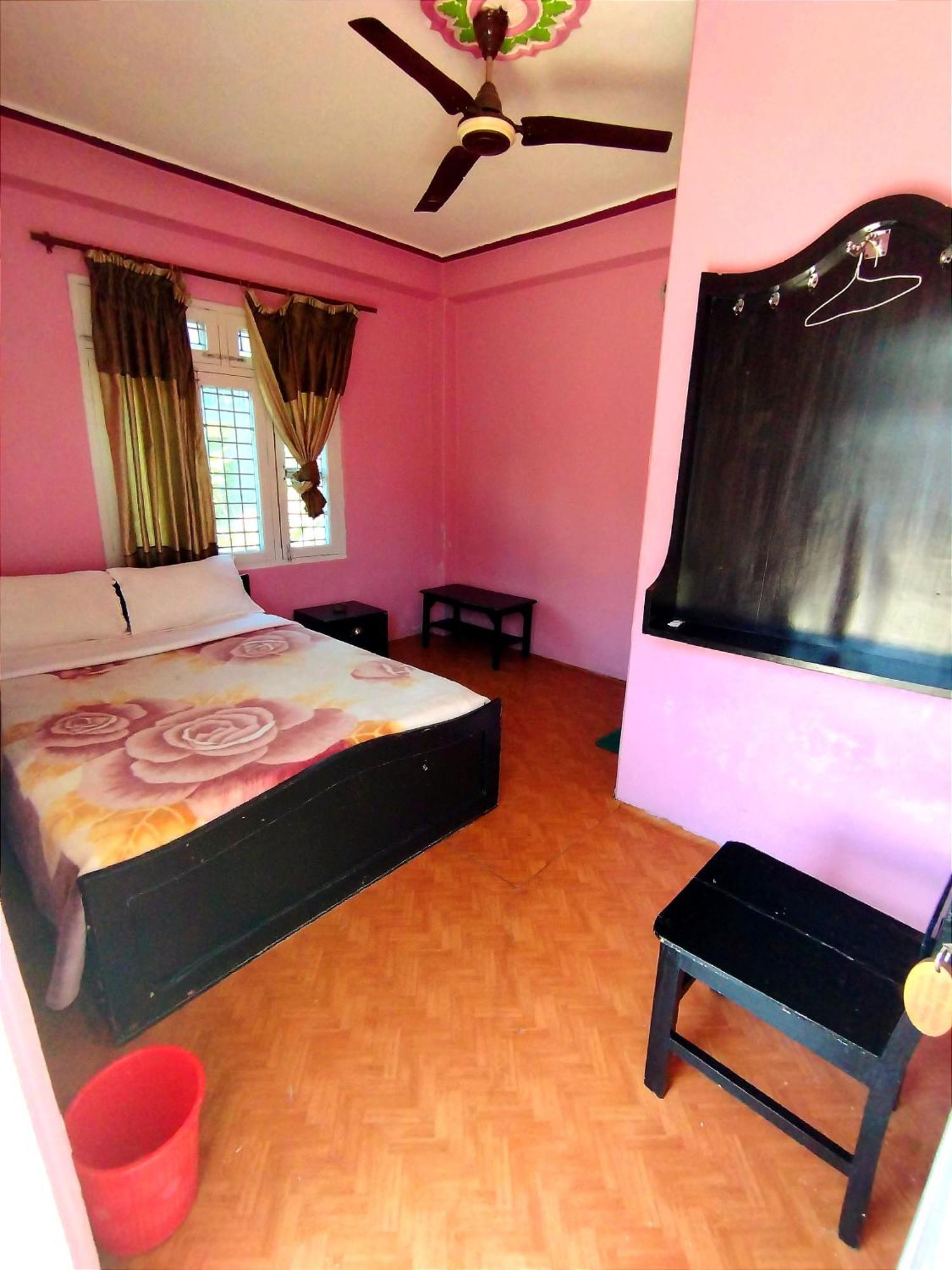 Hotel Santana Pokhara Zimmer foto