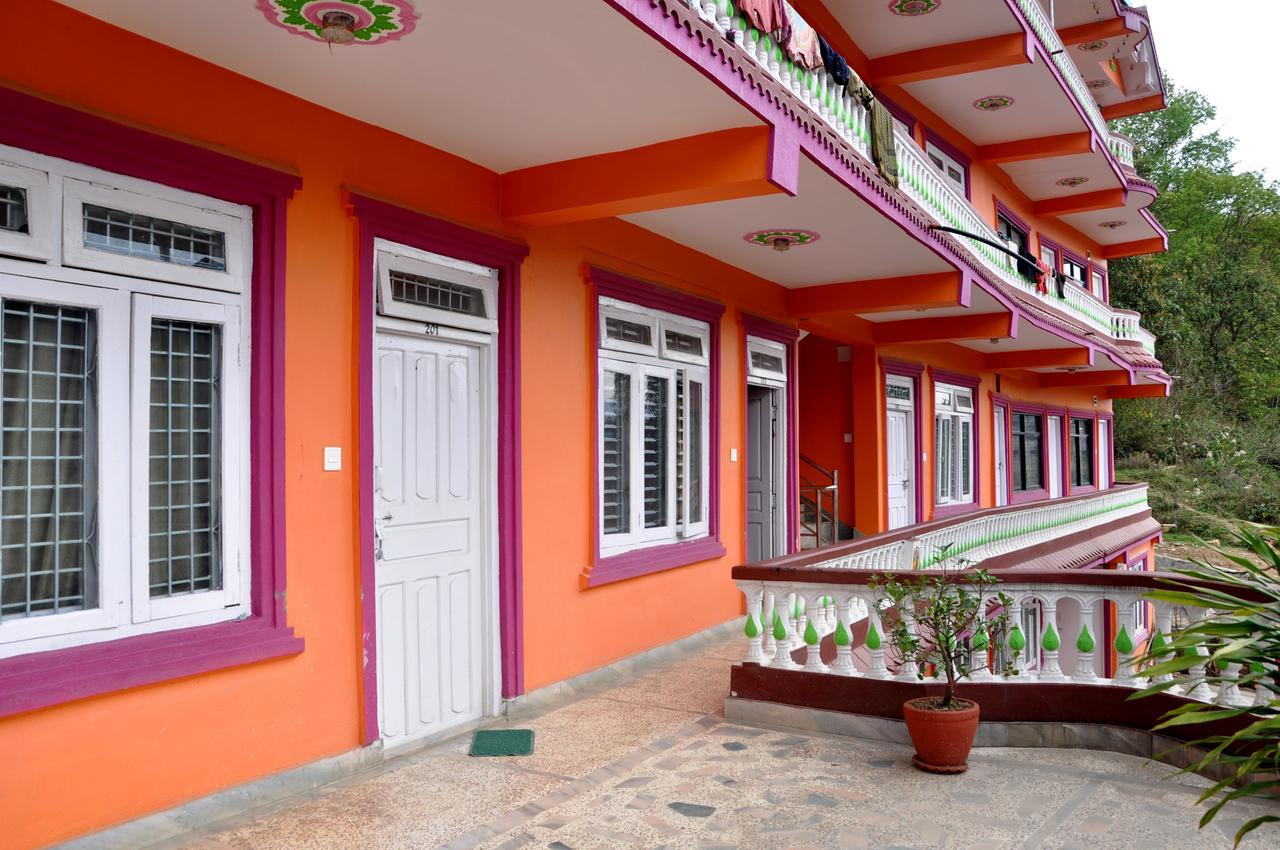 Hotel Santana Pokhara Exterior foto