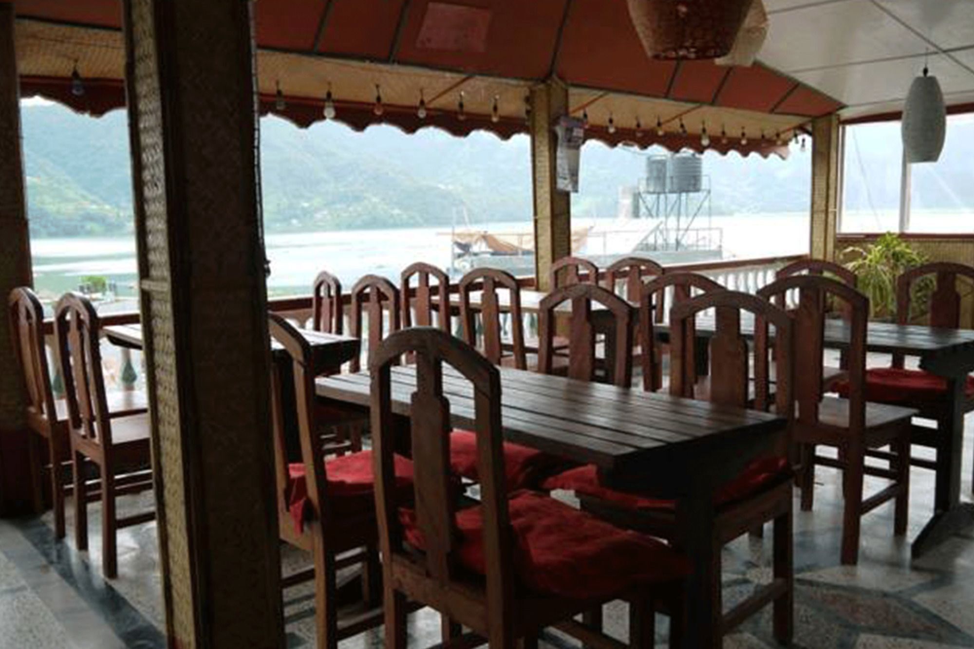 Hotel Santana Pokhara Exterior foto