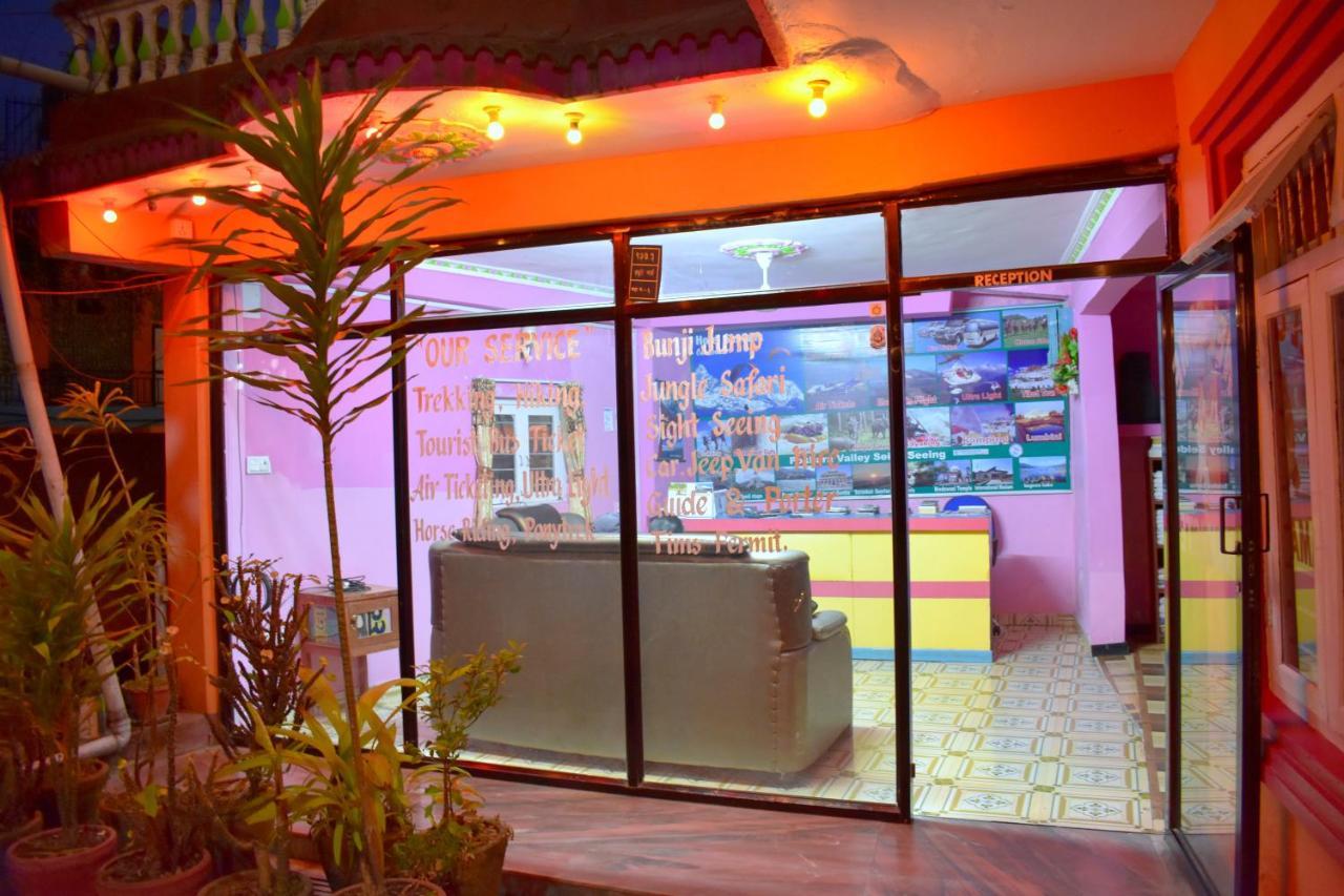Hotel Santana Pokhara Exterior foto