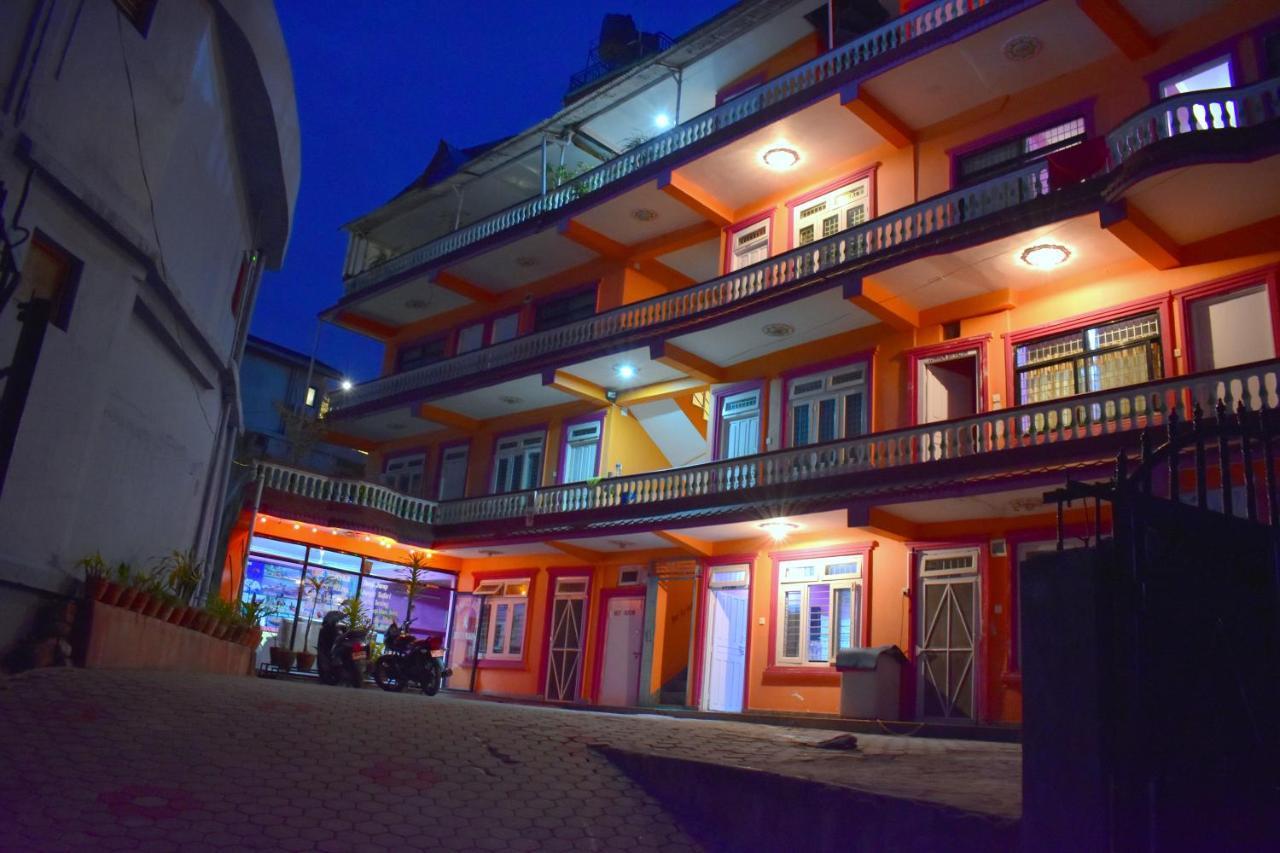 Hotel Santana Pokhara Exterior foto