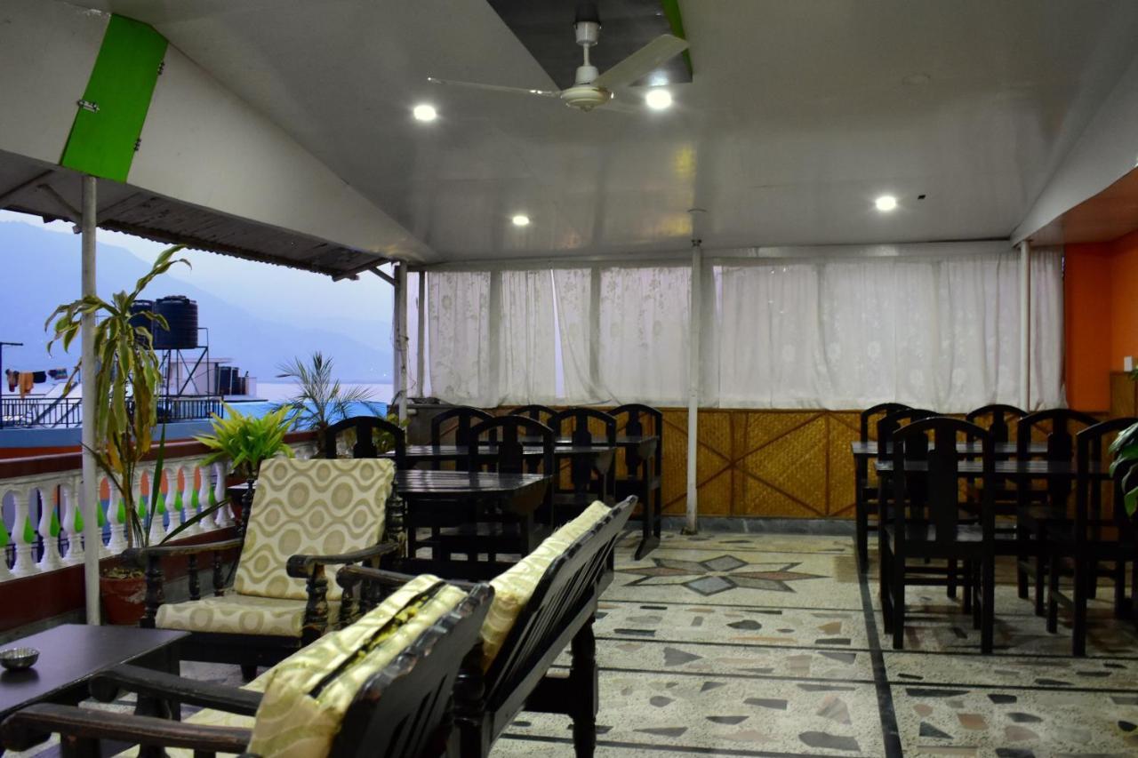 Hotel Santana Pokhara Exterior foto