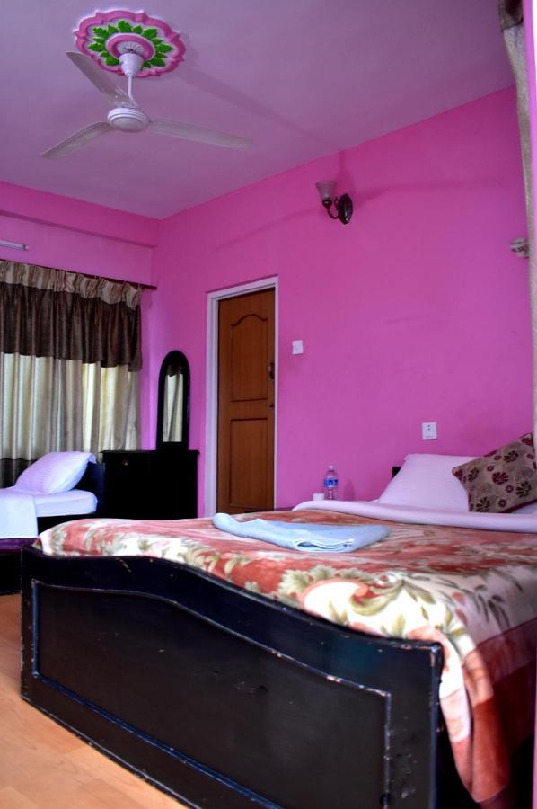 Hotel Santana Pokhara Exterior foto
