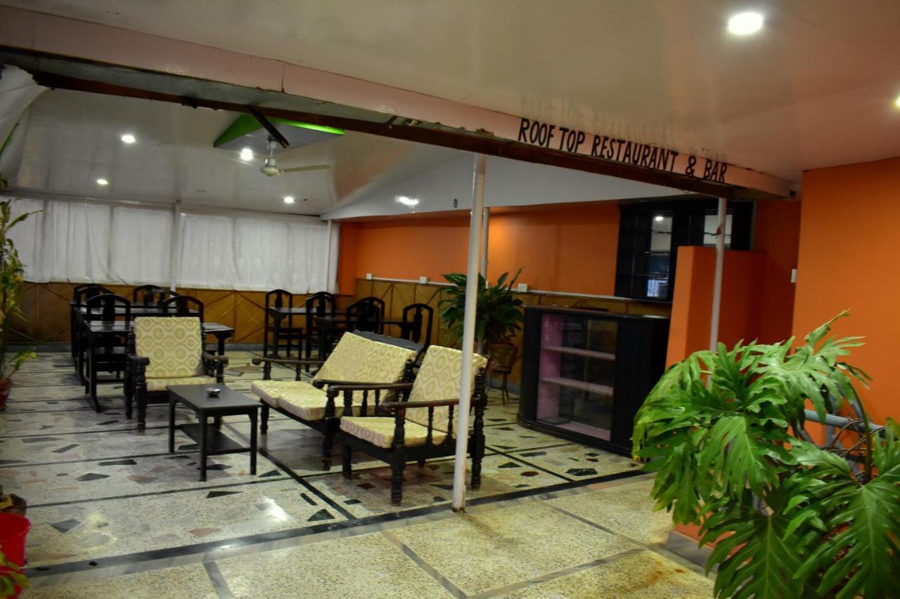 Hotel Santana Pokhara Exterior foto